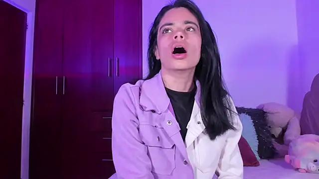 BellaSun  online show from September 2025 05:08:02 AM