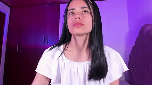 BellaSun  online show from November 2025 04:44:02 AM