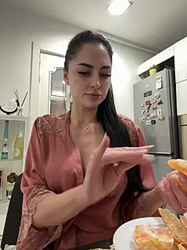 ChloeDevine online show from December 2025 05:31:02 PM