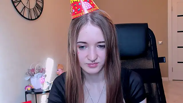 KateKayer online show from October 2025 11:25:01 AM