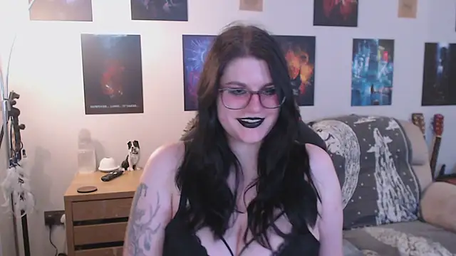 GothSuccubusBabe online show from December 2025 04:58:02 PM