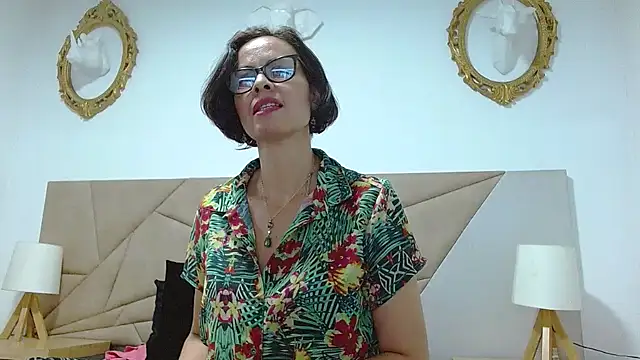 amanda ramirez online show from November 2025 08:11:01 PM