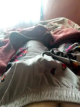 Snapshot of UncoolCaesium chatting on October 2025 01:11:02 PM UncoolCaesium online show from October 2025 01:11:02 PM