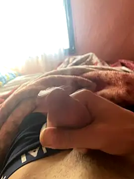 Snapshot of UncoolCaesium chatting on November 2025 07:42:02 AM UncoolCaesium online show from November 2025 07:42:02 AM