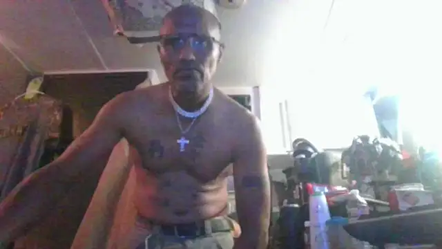 Snapshot of badboy2u2025 chatting on November 2025 05:06:01 AM badboy2u2025 online show from November 2025 05:06:01 AM