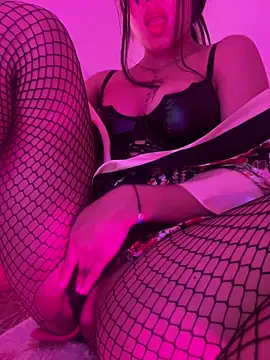 Snapshot of casieee_love chatting on October 2025 12:56:01 PM casieee love online show from October 2025 12:56:01 PM