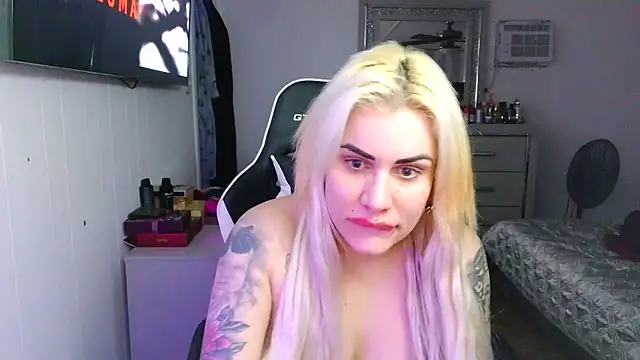 candycubanita online show from December 2025 08:11:01 AM