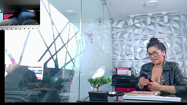 Dakota Rainbow22 online show from February 2026 04:48:01 PM