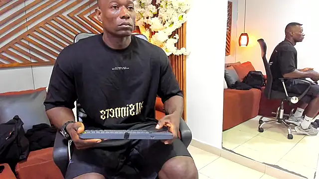 MarcusBlack  online show from November 2025 11:42:02 AM