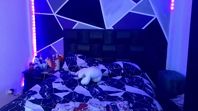 jazminslut online show from February 2026 11:56:02 PM