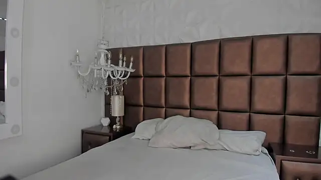 Snapshot of Anittatoro_ chatting on September 2025 07:17:02 PM Anittatoro online show from September 2025 07:17:02 PM