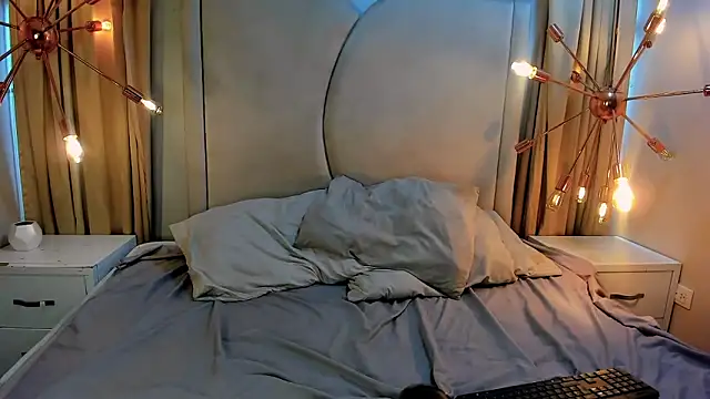 Snapshot of Anittatoro_ chatting on October 2025 06:50:02 PM Anittatoro online show from October 2025 06:50:02 PM