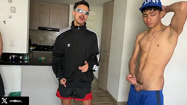 Snapshot of zoneboys chatting on December 2025 03:19:01 PM zoneboys online show from December 2025 03:19:01 PM