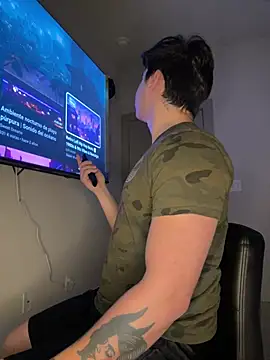 Snapshot of BenItsBack11 chatting on March 2025 04:38:02 AM BenItsBack11 online show from March 2025 04:38:02 AM