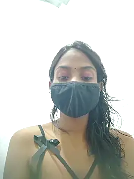 Snapshot of Riya_R24 chatting on October 2025 06:38:02 PM Riya R24 online show from October 2025 06:38:02 PM