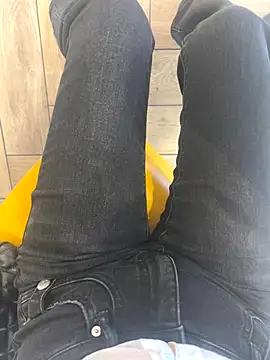 xiaoyuan01 online show from September 2025 01:40:02 AM