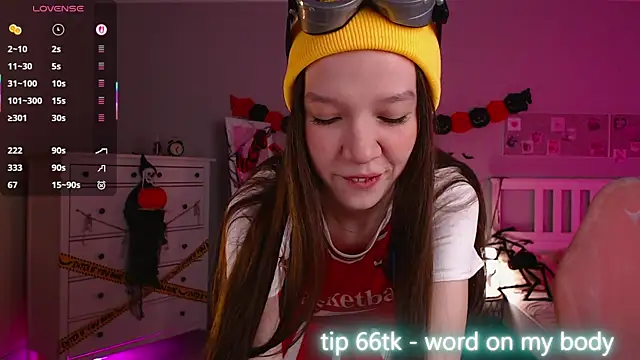 Snapshot of Shriya_Sarann chatting on October 2025 02:19:01 PM Shriya Sarann online show from October 2025 02:19:01 PM