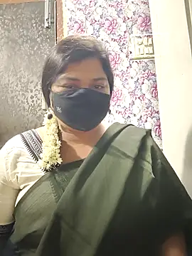Liyaa 24 online show from May 2026 06:05:02 PM