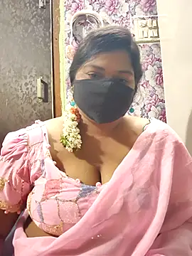 Liyaa 24 online show from May 2026 05:10:01 PM