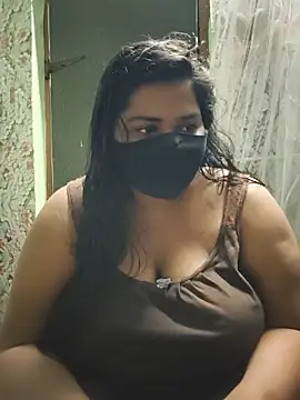Snapshot of Liyaa_24 chatting on June 2026 04:37:02 PM Liyaa 24 online show from June 2026 04:37:02 PM