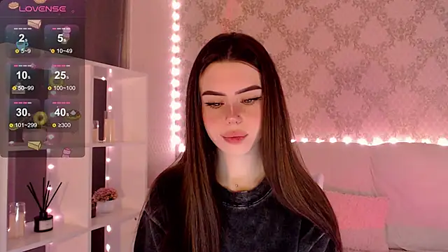 HolyMiax online show from October 2025 03:31:02 AM