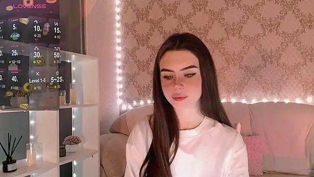 HolyMiax online show from November 2025 03:06:02 AM