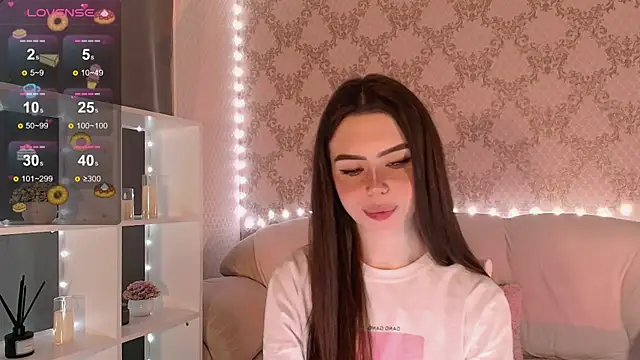 HolyMiax online show from November 2025 03:41:01 AM