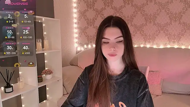 HolyMiax online show from April 2026 03:42:02 AM