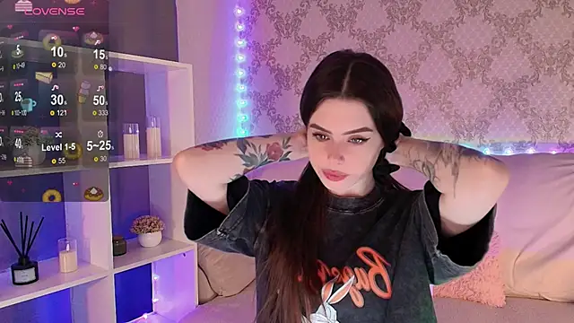 HolyMiax online show from May 2026 03:35:02 AM