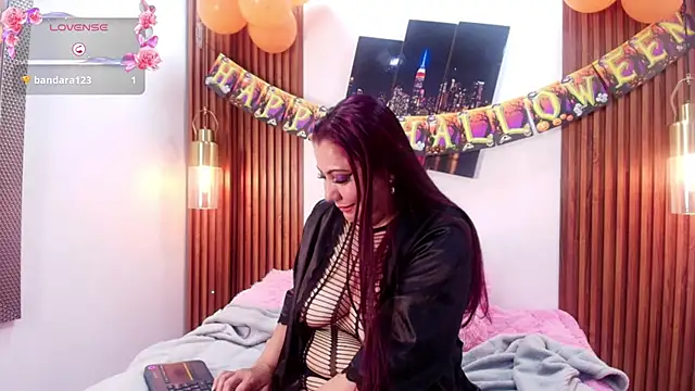 EmmaJhomson online show from October 2025 09:41:01 AM