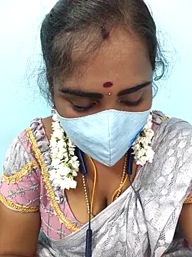 Snapshot of Tamil_riyalini12 chatting on January 2026 07:23:01 PM Tamil riyalini12 online show from January 2026 07:23:01 PM