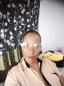 Snapshot of EbonyHorrny chatting on October 2025 03:40:01 AM EbonyHorrny online show from October 2025 03:40:01 AM