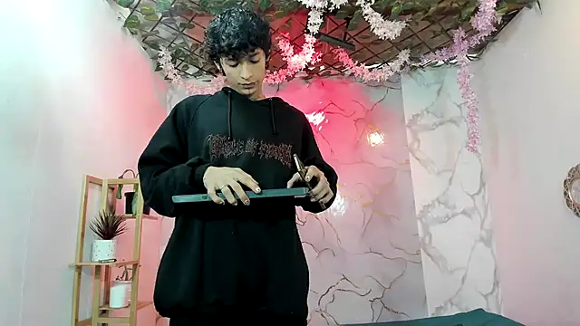Bastian boyshot77 online show from May 2026 05:30:02 PM