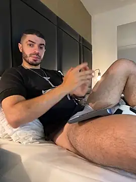 AxelThompson  online show from September 2025 11:10:01 AM