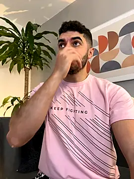 AxelThompson  online show from December 2025 12:21:02 PM