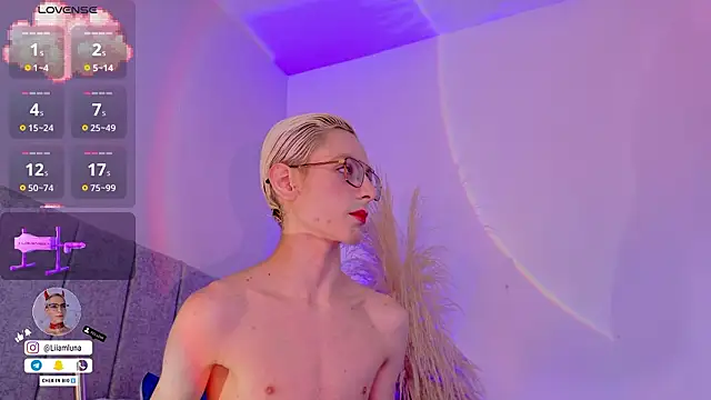 Snapshot of liiamluna_ chatting on February 2026 09:30:01 AM liiamluna online show from February 2026 09:30:01 AM