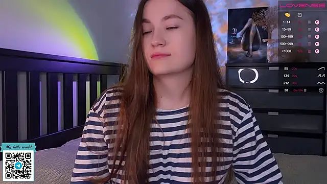 Snapshot of mia_here chatting on October 2025 12:55:01 AM mia here online show from October 2025 12:55:01 AM