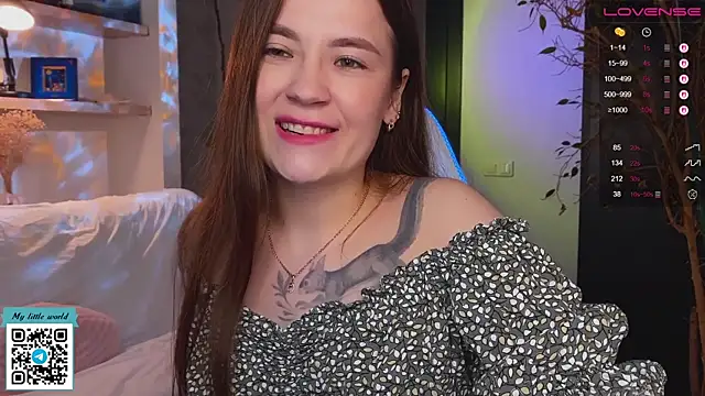 Snapshot of mia_here chatting on October 2025 11:11:02 AM mia here online show from October 2025 11:11:02 AM