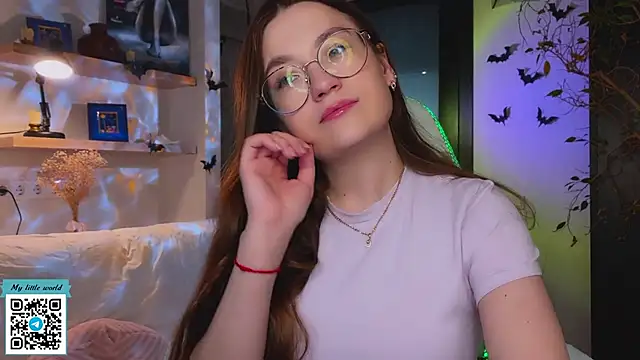 Snapshot of mia_here chatting on October 2025 11:54:02 PM mia here online show from October 2025 11:54:02 PM