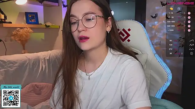 Snapshot of mia_here chatting on November 2025 01:50:01 AM mia here online show from November 2025 01:50:01 AM