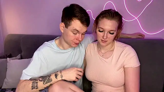 Snapshot of julielourens chatting on October 2025 08:11:02 AM julielourens online show from October 2025 08:11:02 AM