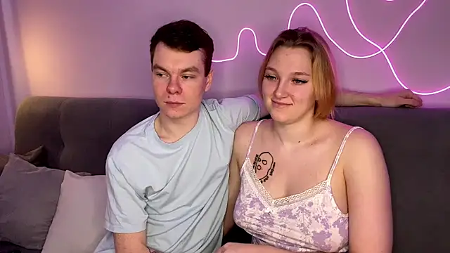 Snapshot of julielourens chatting on October 2025 08:13:02 AM julielourens online show from October 2025 08:13:02 AM