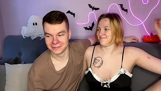 Snapshot of julielourens chatting on November 2025 08:06:01 AM julielourens online show from November 2025 08:06:01 AM