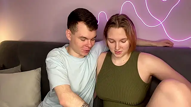 Snapshot of julielourens chatting on November 2025 08:12:01 AM julielourens online show from November 2025 08:12:01 AM