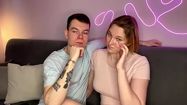 Snapshot of julielourens chatting on November 2025 08:13:02 AM julielourens online show from November 2025 08:13:02 AM