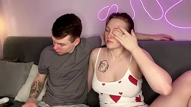 Snapshot of julielourens chatting on November 2025 07:20:02 AM julielourens online show from November 2025 07:20:02 AM