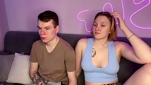 Snapshot of julielourens chatting on December 2025 07:49:01 AM julielourens online show from December 2025 07:49:01 AM