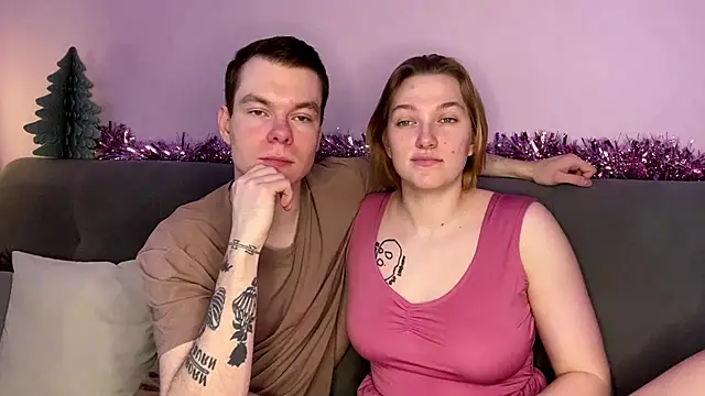 Snapshot of julielourens chatting on December 2025 08:07:02 AM julielourens online show from December 2025 08:07:02 AM