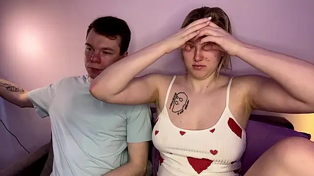 Snapshot of julielourens chatting on February 2026 07:59:02 AM julielourens online show from February 2026 07:59:02 AM