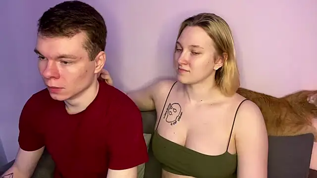 julielourens online show from April 2026 07:20:02 AM